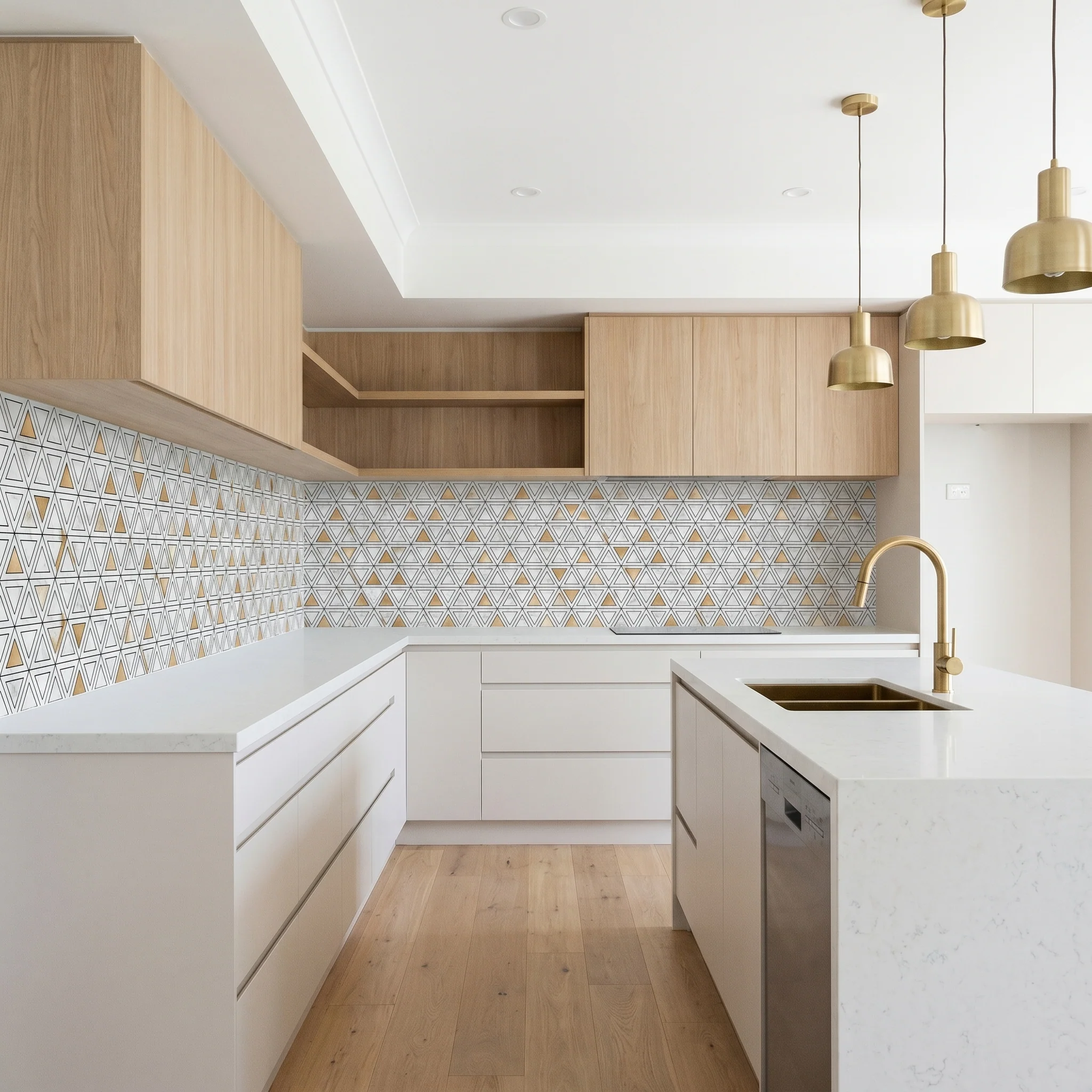 Peel and Stick Backsplash | Triangle Gold | 11.3×13.03"